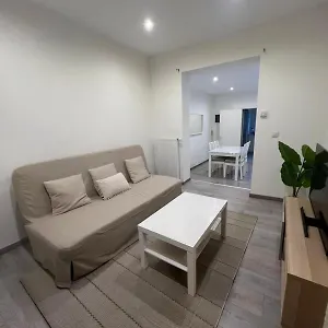  Appartement Confortable Avec Garage Premier Etage Sans Terrasse